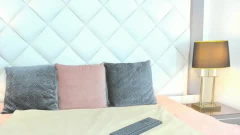  lena laurent  online show from 10-14-25, 04:41