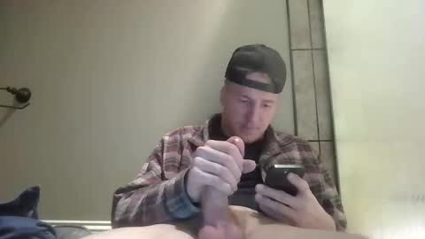 Snapshot of lenewton2004 chatting on 12-02-25, 12:27 lenewton2004 online show from 12-02-25, 12:27