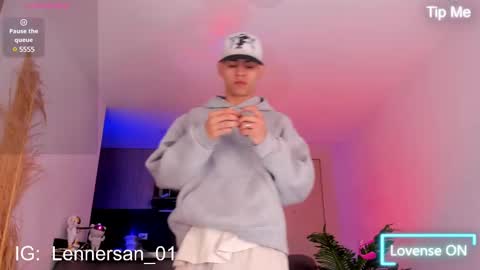 Lenner INDEPENDENT MODEL online show from 02-10-25, 03:24