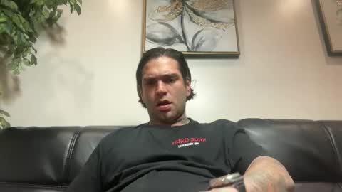 Snapshot of leo20cms chatting on 10-20-25, 05:30 leo20cms online show from 10-20-25, 05:30