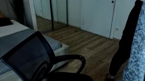 Snapshot of leo__miller chatting on 01-08-26, 03:58 LEO online show from 01-08-26, 03:58