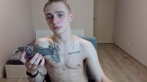 Snapshot of leo__miller chatting on 02-24-26, 04:43 LEO online show from 02-24-26, 04:43