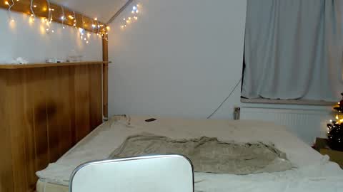 Snapshot of leo_and_lori chatting on 01-13-25, 11:49 Leo and Lori online show from 01-13-25, 11:49