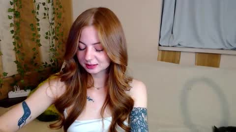 Snapshot of leo_and_lori chatting on 10-18-25, 06:52 Leo and Lori online show from 10-18-25, 06:52