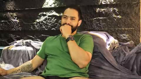 Leo  Diaz online show from 11-19-25, 11:05