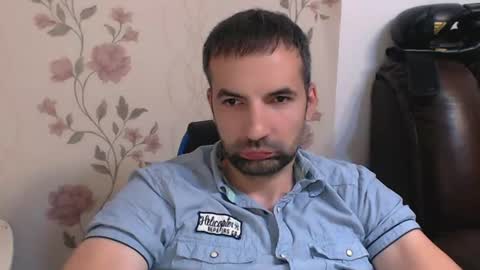 Snapshot of leo_gianni chatting on 07-12-26, 08:44 Leo Gianni online show from 07-12-26, 08:44