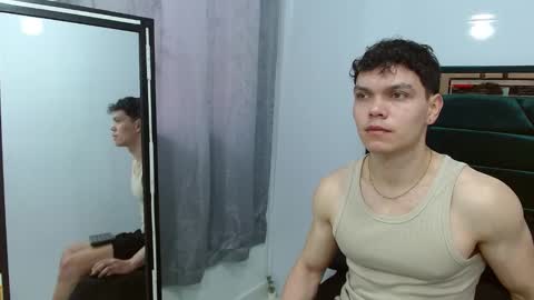 Snapshot of leo_morris chatting on 12-21-24, 02:15 leo_morris online show from 12-21-24, 02:15