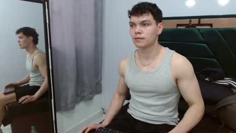 Snapshot of leo_morris chatting on 12-23-24, 02:17 leo_morris online show from 12-23-24, 02:17