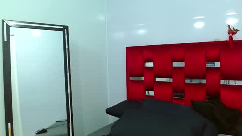 Snapshot of leo_morris chatting on 01-04-25, 04:22 leo_morris online show from 01-04-25, 04:22