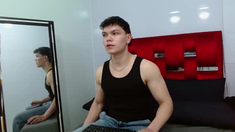 Snapshot of leo_morris chatting on 01-14-25, 12:45 leo_morris online show from 01-14-25, 12:45