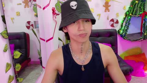 Snapshot of leoadamss chatting on 12-26-24, 01:32 Leo online show from 12-26-24, 01:32