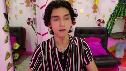 Snapshot of leoadamss chatting on 01-03-25, 01:58 Leo online show from 01-03-25, 01:58