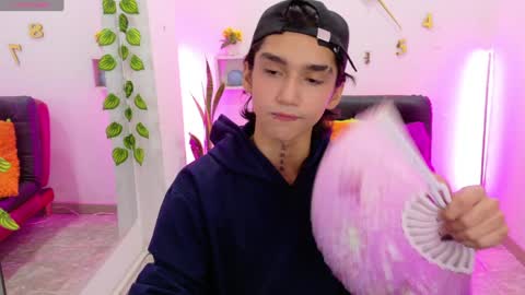 Snapshot of leoadamss chatting on 01-13-25, 01:28 Leo online show from 01-13-25, 01:28