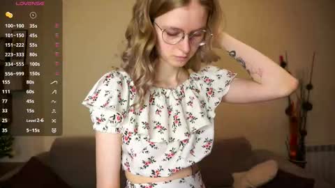 Hello Im Roxy Im just starting my journey here so lets get acquainted online show from 02-10-26, 07:40