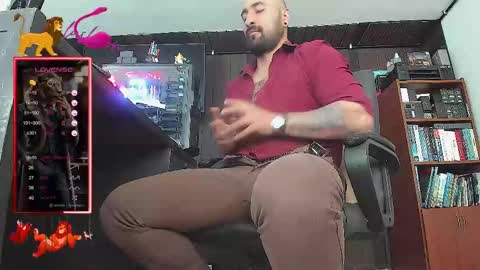 Leon online show from 09-10-25, 03:23