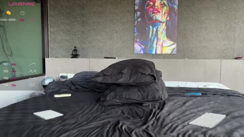 Leon online show from 02-26-25, 01:21