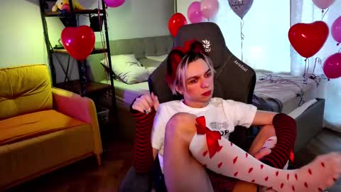 Leon online show from 02-17-25, 07:37