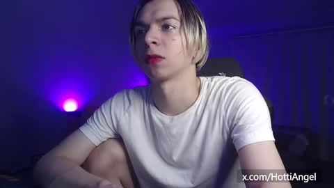 Leon online show from 09-23-25, 04:10