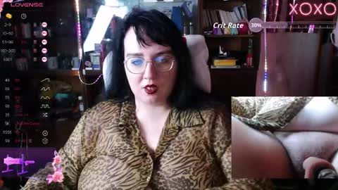 Leona Harrison online show from 10-07-25, 04:20