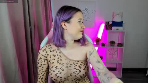 Snapshot of leona_williams chatting on 02-13-25, 08:17 leona_williams online show from 02-13-25, 08:17