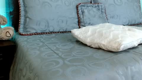 LUCY online show from 01-29-25, 10:43