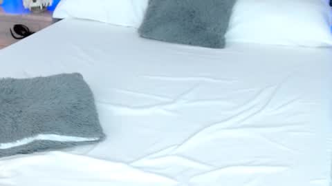 LUCY online show from 10-16-25, 08:32