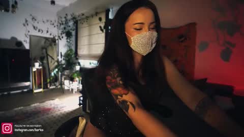 Leo online show from 10-08-25, 01:36