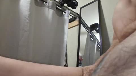 Snapshot of leonar0101 chatting on 12-08-24, 05:07 leonar0101 online show from 12-08-24, 05:07