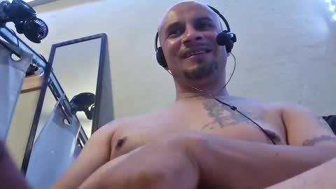 Snapshot of leonar0101 chatting on 12-11-24, 04:28 leonar0101 online show from 12-11-24, 04:28