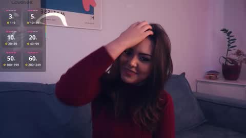 Snapshot of leonardarizk chatting on 10-07-25, 08:11 Mia online show from 10-07-25, 08:11