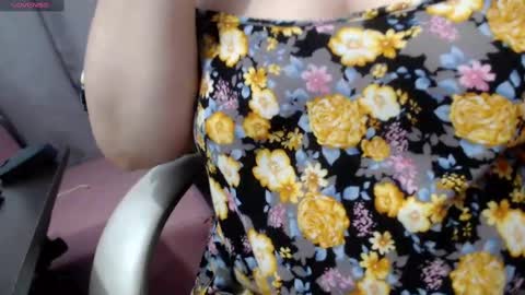 leonela   online show from 03-12-25, 01:58