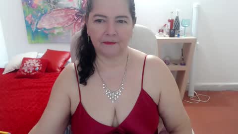 leonela   online show from 02-07-26, 01:42