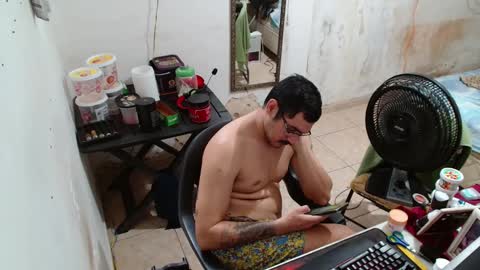 leonino231 online show from 12-18-25, 05:08