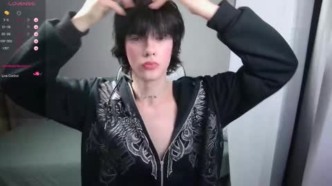 Snapshot of leonkissboy chatting on 02-19-26, 12:28 leonkissboy online show from 02-19-26, 12:28