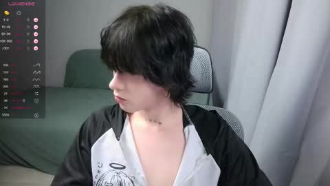 Snapshot of leonkissboy chatting on 02-19-26, 10:39 leonkissboy online show from 02-19-26, 10:39