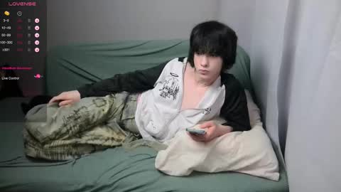 Snapshot of leonkissboy chatting on 02-24-26, 08:01 leonkissboy online show from 02-24-26, 08:01