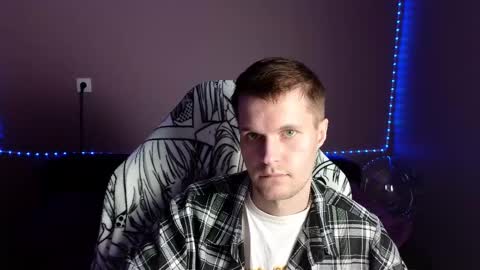 Leon online show from 01-04-25, 12:49