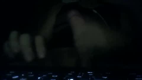 leoonel_95 online show from 10-21-25, 04:57