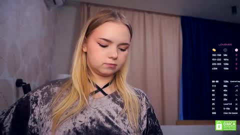 Hello everyone Im Lora Its my first day Were going to have fun together online show from 11-17-25, 05:02