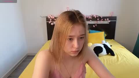 Snapshot of lerryelle chatting on 06-11-26, 06:22 Lerry online show from 06-11-26, 06:22