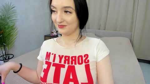 Lesley online show from 11-14-25, 04:33