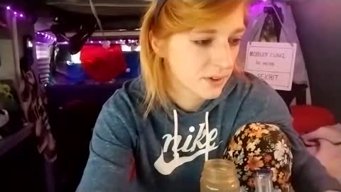 LesleyGumGrass- The Boring Trans girl online show from 02-18-25, 06:47