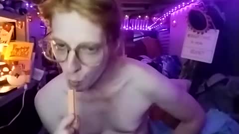 LesleyGumGrass- The Boring Trans girl online show from 10-16-25, 09:49