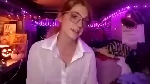 LesleyGumGrass- The Boring Trans girl online show from 10-20-25, 06:03