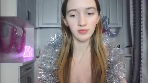 Snapshot of leslie_my_lovee chatting on 12-26-24, 12:14  LESLIE   online show from 12-26-24, 12:14