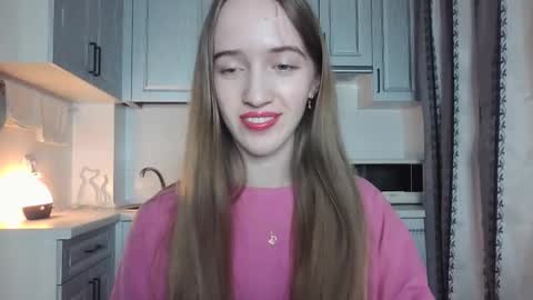 Snapshot of leslie_my_lovee chatting on 10-04-25, 08:51  LESLIE   online show from 10-04-25, 08:51