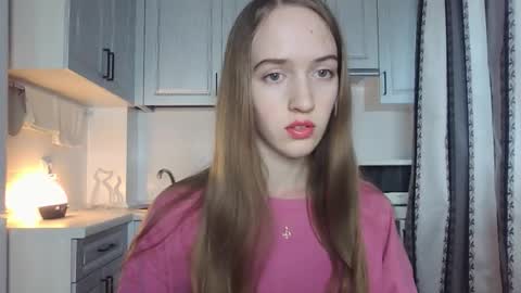 Snapshot of leslie_my_lovee chatting on 10-05-25, 01:20  LESLIE   online show from 10-05-25, 01:20