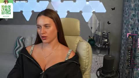 LeslieKorfs online show from 09-19-25, 07:47