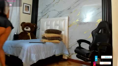 I am here from Monday to Friday from 730 am to 130 pm Colombia time and saturday from 500 am to 1000 am .... Soon Blue page online show from 02-16-26, 11:17