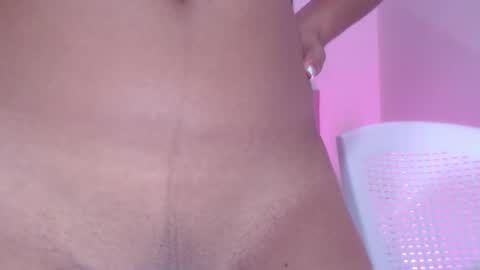 Snapshot of leslyandika chatting on 12-13-24, 06:38 LeslyAndika online show from 12-13-24, 06:38